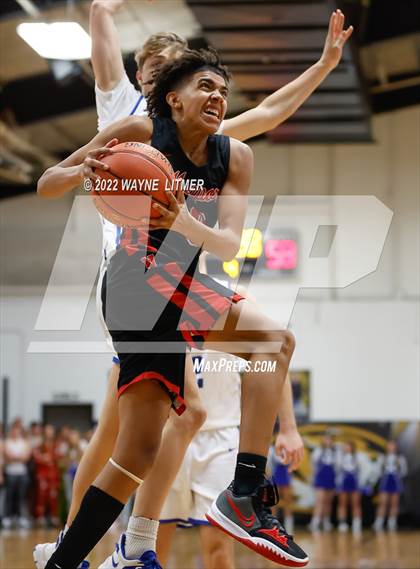 Thumbnail 1 in Newport vs Highlands (36th District Championship) photogallery.