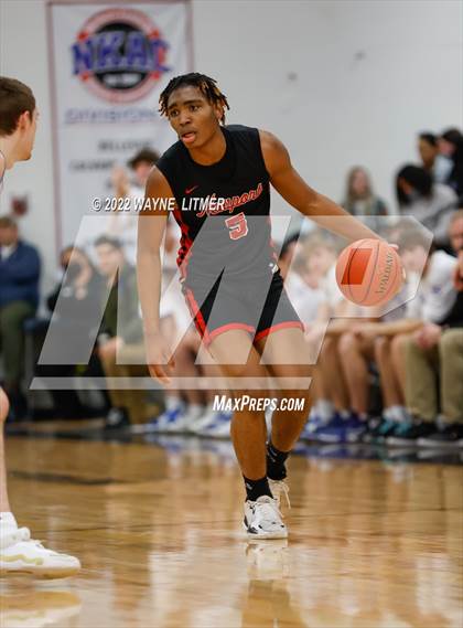 Thumbnail 1 in Newport vs Highlands (36th District Championship) photogallery.