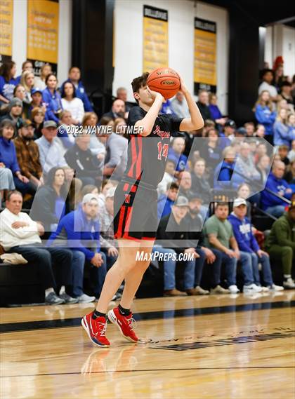 Thumbnail 1 in Newport vs Highlands (36th District Championship) photogallery.