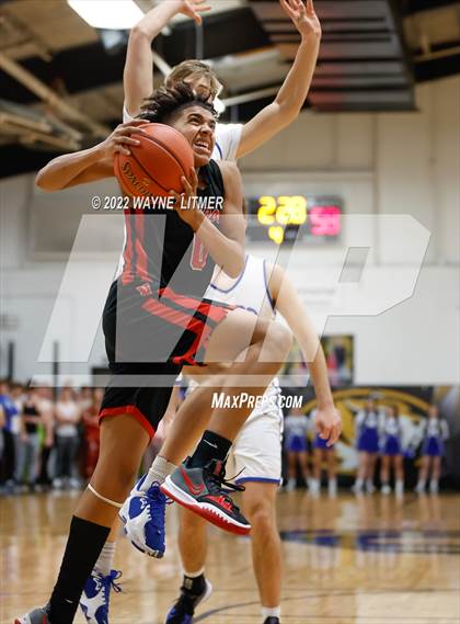 Thumbnail 2 in Newport vs Highlands (36th District Championship) photogallery.