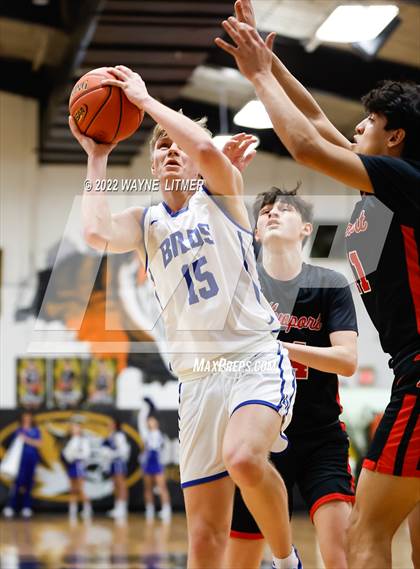 Thumbnail 1 in Newport vs Highlands (36th District Championship) photogallery.