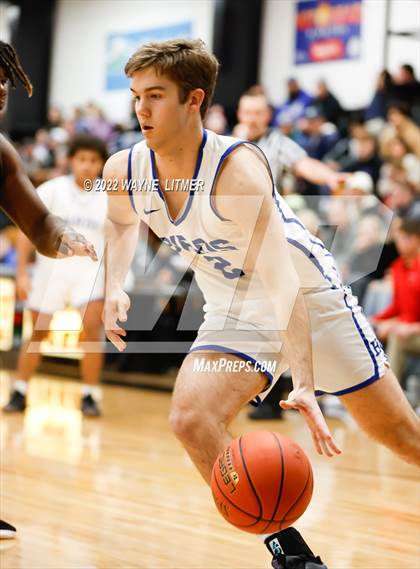 Thumbnail 2 in Newport vs Highlands (36th District Championship) photogallery.