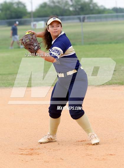 Thumbnail 3 in San Antonio Christian @ Holy Cross photogallery.