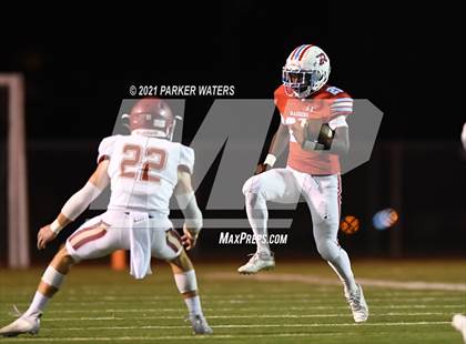 Thumbnail 2 in Brother Martin @ Archbishop Rummel (LHSAA D1 Round 1 Playoff) photogallery.