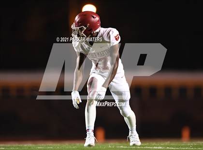 Thumbnail 3 in Brother Martin @ Archbishop Rummel (LHSAA D1 Round 1 Playoff) photogallery.