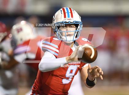 Thumbnail 2 in Brother Martin @ Archbishop Rummel (LHSAA D1 Round 1 Playoff) photogallery.