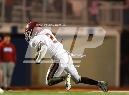 Thumbnail 3 in Brother Martin @ Archbishop Rummel (LHSAA D1 Round 1 Playoff) photogallery.