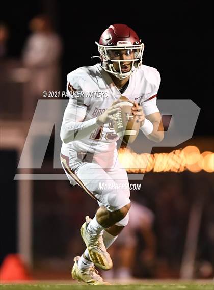 Thumbnail 3 in Brother Martin @ Archbishop Rummel (LHSAA D1 Round 1 Playoff) photogallery.