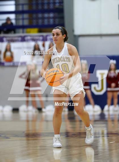 Thumbnail 1 in Cashion vs Hennessey photogallery.