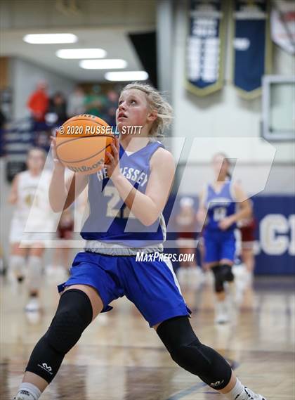 Thumbnail 2 in Cashion vs Hennessey photogallery.