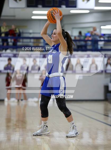 Thumbnail 2 in Cashion vs Hennessey photogallery.