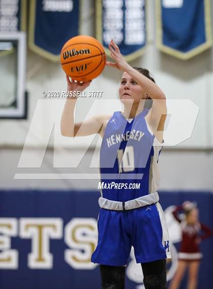 Thumbnail 2 in Cashion vs Hennessey photogallery.