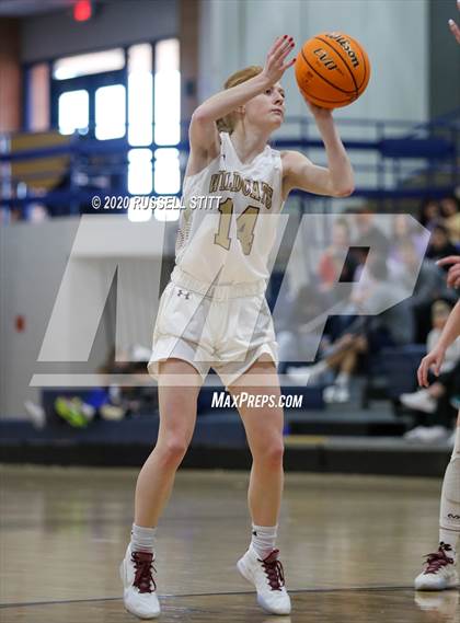 Thumbnail 2 in Cashion vs Hennessey photogallery.
