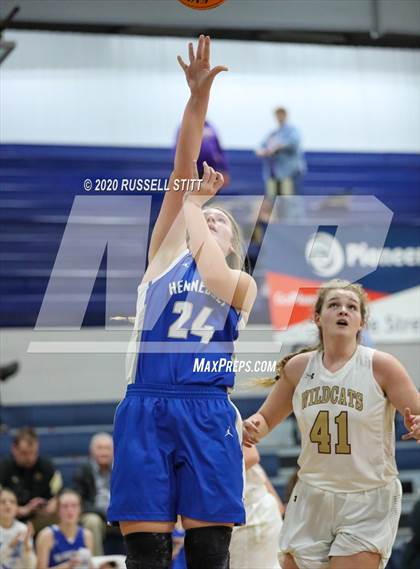 Thumbnail 1 in Cashion vs Hennessey photogallery.