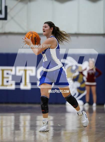 Thumbnail 3 in Cashion vs Hennessey photogallery.