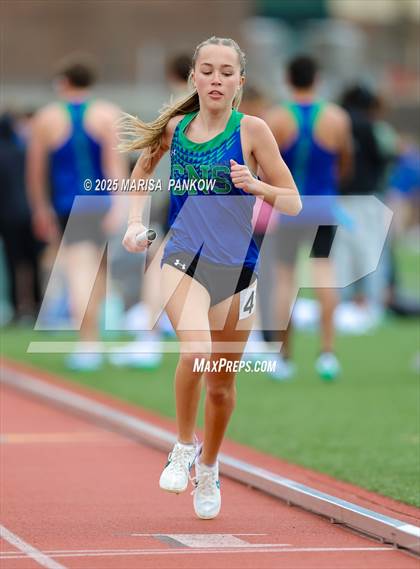 Thumbnail 2 in Cicero-North Syracuse vs Fayetteville-Manlius photogallery.