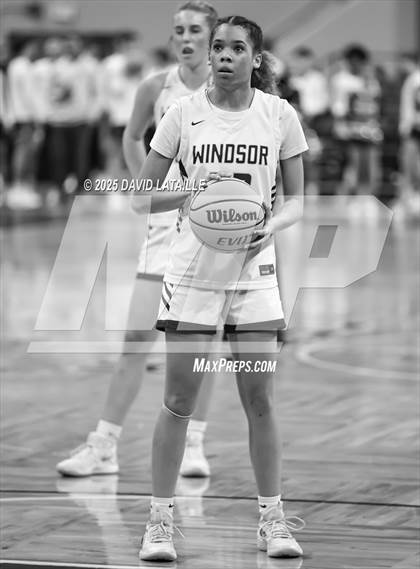 Thumbnail 3 in Mullen @ Windsor (CHSSA 5A Great 8) photogallery.