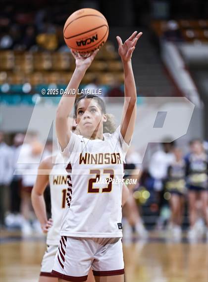 Thumbnail 2 in Mullen @ Windsor (CHSSA 5A Great 8) photogallery.