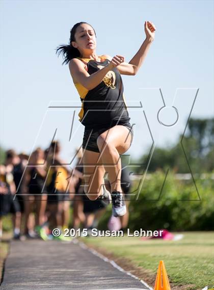 Thumbnail 2 in Sierra Foothill League Tri Meet @ Del Oro photogallery.