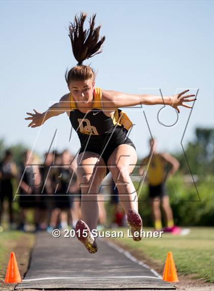 Thumbnail 1 in Sierra Foothill League Tri Meet @ Del Oro photogallery.