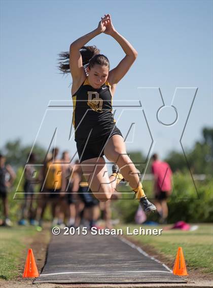 Thumbnail 1 in Sierra Foothill League Tri Meet @ Del Oro photogallery.
