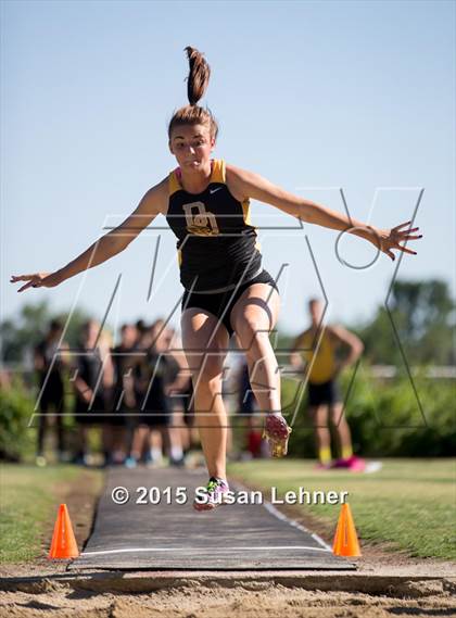 Thumbnail 3 in Sierra Foothill League Tri Meet @ Del Oro photogallery.