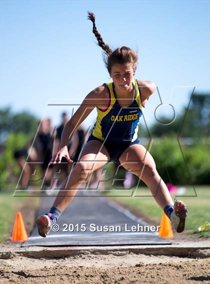 Thumbnail 1 in Sierra Foothill League Tri Meet @ Del Oro photogallery.