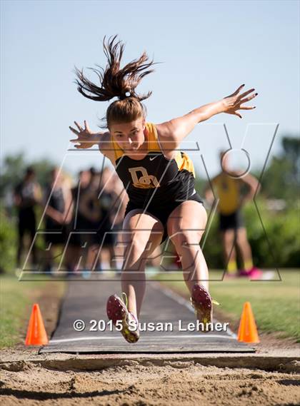 Thumbnail 2 in Sierra Foothill League Tri Meet @ Del Oro photogallery.
