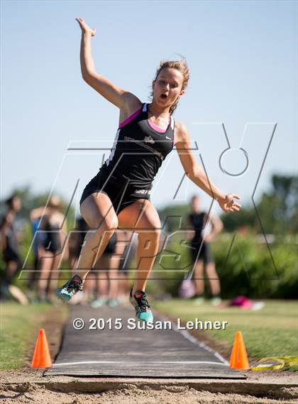 Thumbnail 1 in Sierra Foothill League Tri Meet @ Del Oro photogallery.