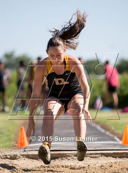 Thumbnail 2 in Sierra Foothill League Tri Meet @ Del Oro photogallery.
