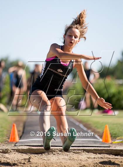 Thumbnail 3 in Sierra Foothill League Tri Meet @ Del Oro photogallery.