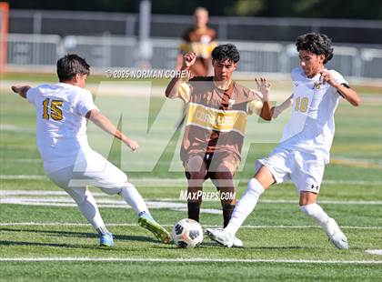 Thumbnail 3 in Marian Catholic @ Carmel photogallery.