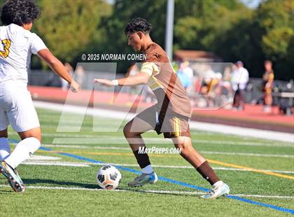 Thumbnail 2 in Marian Catholic @ Carmel photogallery.