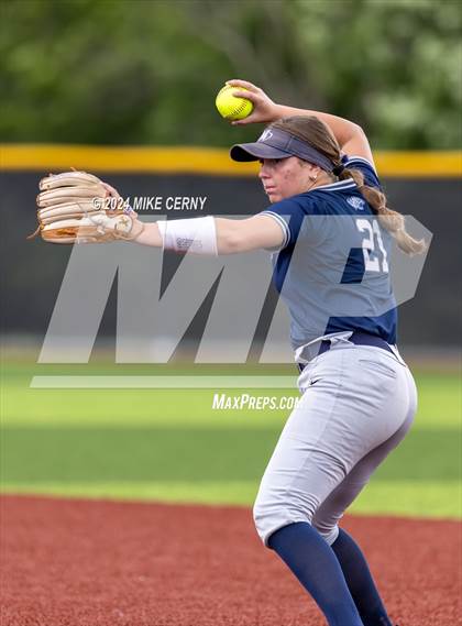 Thumbnail 2 in Mill Valley @ Shawnee Mission East photogallery.