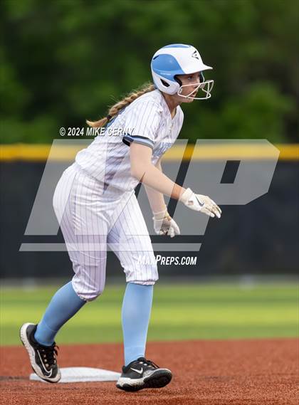 Thumbnail 2 in Mill Valley @ Shawnee Mission East photogallery.