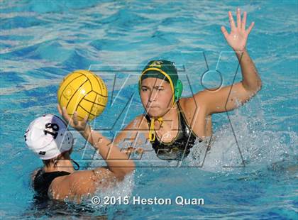 Thumbnail 1 in Palos Verdes vs Edison (Holiday Cup) photogallery.