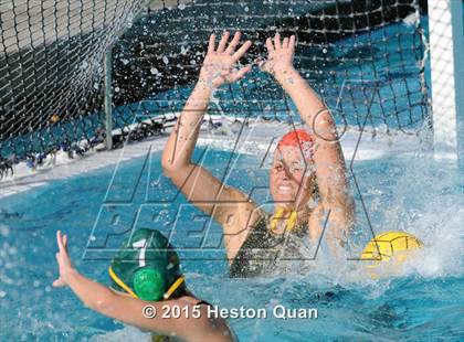 Thumbnail 2 in Palos Verdes vs Edison (Holiday Cup) photogallery.