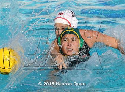 Thumbnail 3 in Palos Verdes vs Edison (Holiday Cup) photogallery.