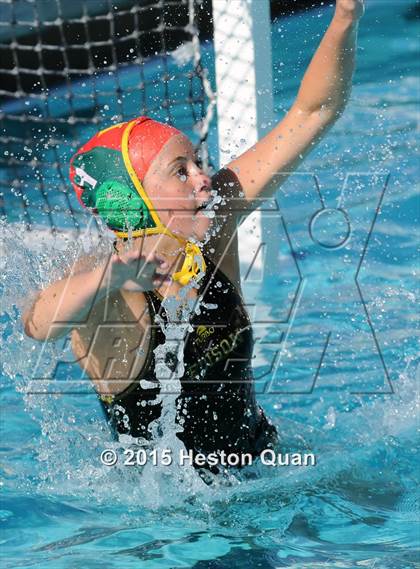 Thumbnail 2 in Palos Verdes vs Edison (Holiday Cup) photogallery.
