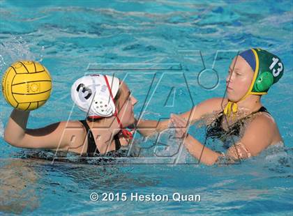 Thumbnail 2 in Palos Verdes vs Edison (Holiday Cup) photogallery.