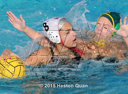 Thumbnail 1 in Palos Verdes vs Edison (Holiday Cup) photogallery.