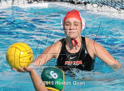 Thumbnail 1 in Palos Verdes vs Edison (Holiday Cup) photogallery.