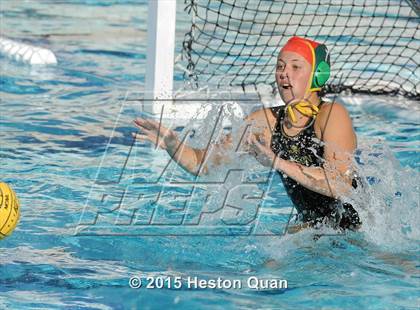 Thumbnail 3 in Palos Verdes vs Edison (Holiday Cup) photogallery.