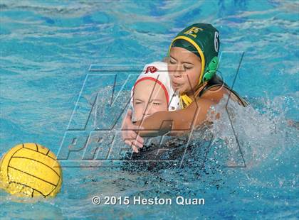 Thumbnail 1 in Palos Verdes vs Edison (Holiday Cup) photogallery.