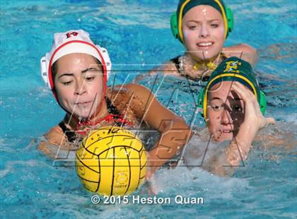 Thumbnail 3 in Palos Verdes vs Edison (Holiday Cup) photogallery.