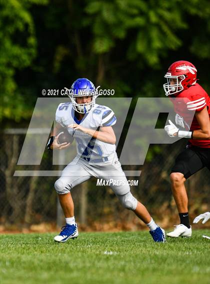 Thumbnail 1 in Metuchen @ Keyport photogallery.