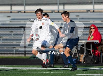 Thumbnail 2 in Hersey vs. Evanston (IHSA 3A Regional Semifinal) photogallery.