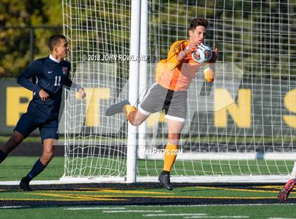 Thumbnail 3 in Hersey vs. Evanston (IHSA 3A Regional Semifinal) photogallery.