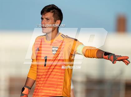 Thumbnail 3 in Hersey vs. Evanston (IHSA 3A Regional Semifinal) photogallery.