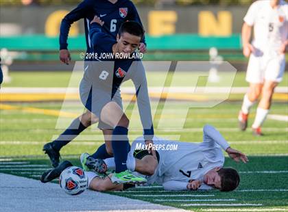 Thumbnail 2 in Hersey vs. Evanston (IHSA 3A Regional Semifinal) photogallery.